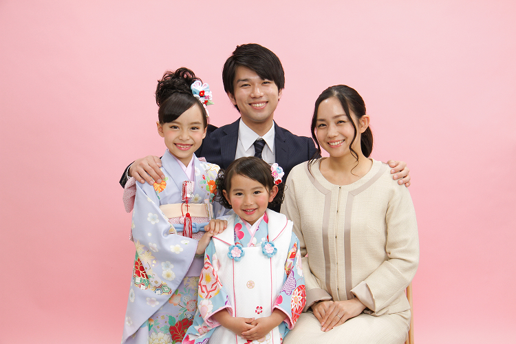七五三の家族写真はどうする?服装は?失敗しないコツとおすすめの写真スタジオ