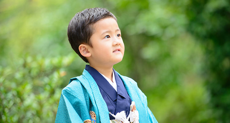七五三の着付け|プロに依頼する?自分でする?