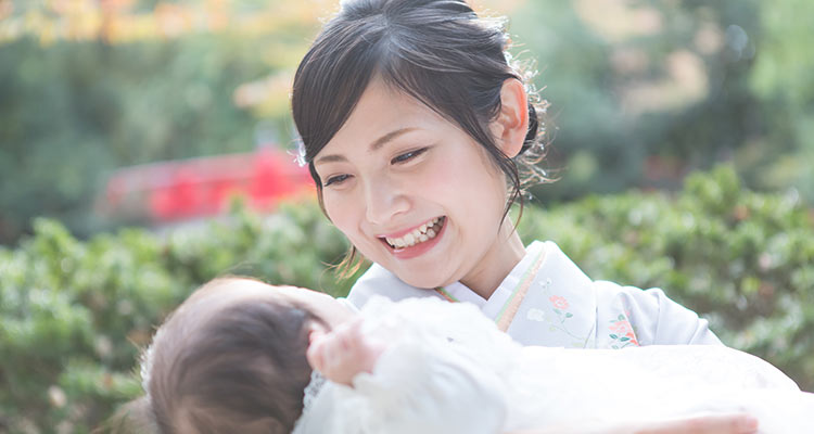お宮参りってどんな行事?当日の流れや服装も詳しくチェック!