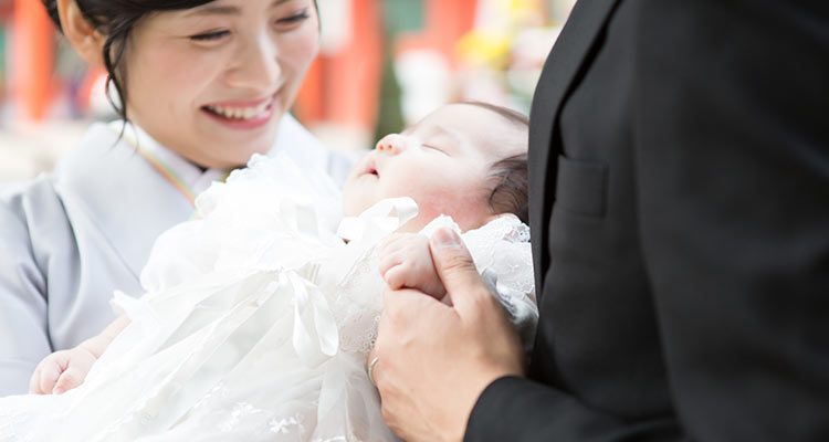 お宮参りのときに命名書を準備してもOK!大切なお名前と記念写真を撮ろう